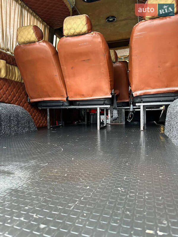 Мікроавтобус Mercedes-Benz Sprinter 2001 в Іршаві