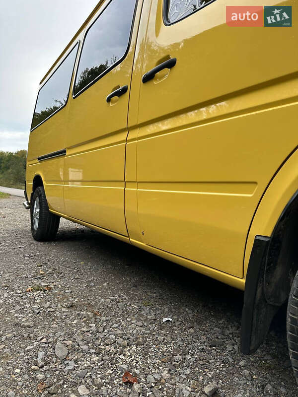 Мікроавтобус Mercedes-Benz Sprinter 2001 в Іршаві