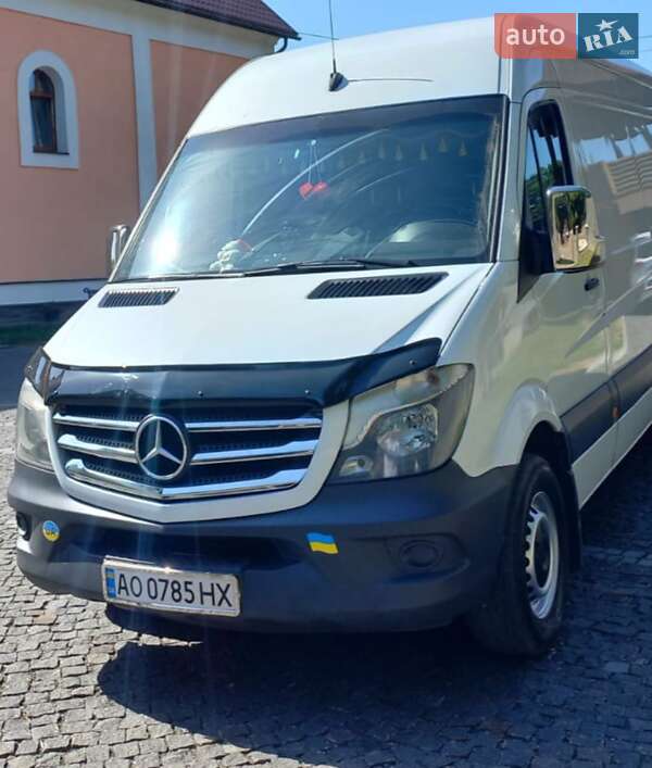 Грузовой фургон Mercedes-Benz Sprinter 2015 в 