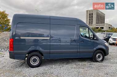 Грузовой фургон Mercedes-Benz Sprinter 2019 в 