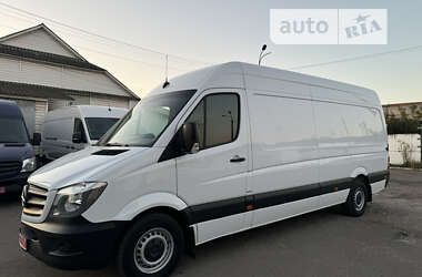 Вантажний фургон Mercedes-Benz Sprinter 2017 в Рівному