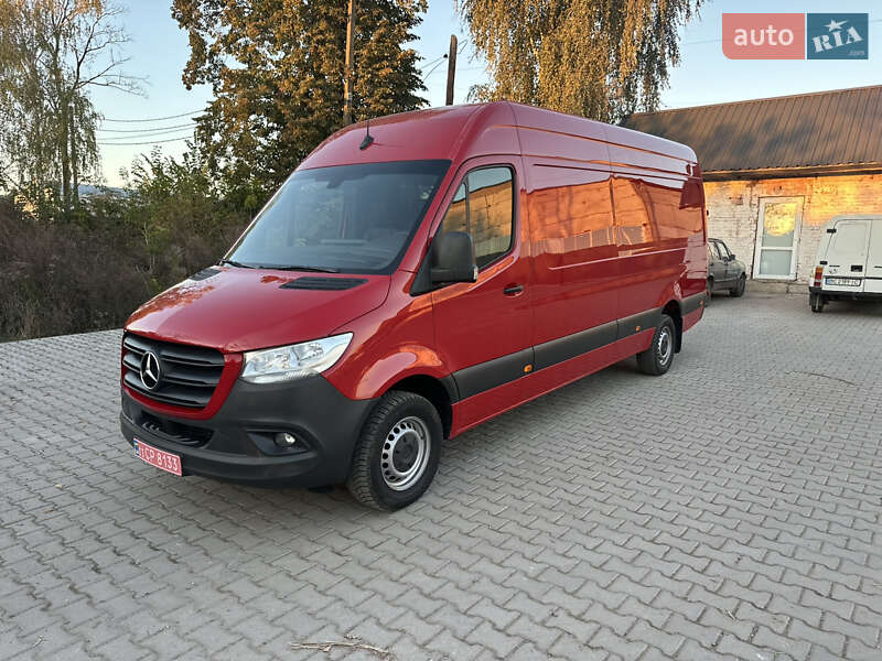 Грузовой фургон Mercedes-Benz Sprinter 2019 в 