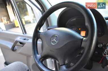 Грузовой фургон Mercedes-Benz Sprinter 2016 в 