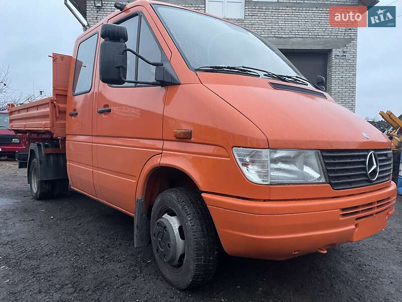 Самосвал Mercedes-Benz Sprinter 2000 в Луцке