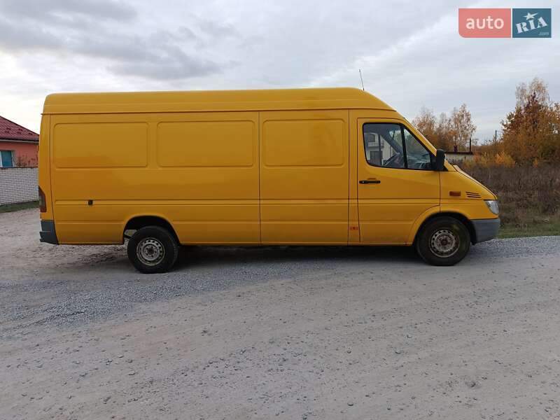 Вантажний фургон Mercedes-Benz Sprinter 2003 в Житомирі