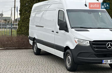 Грузовой фургон Mercedes-Benz Sprinter 2020 в 