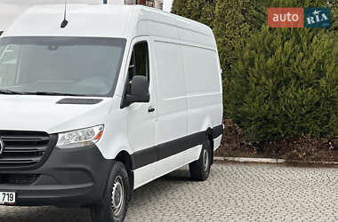 Грузовой фургон Mercedes-Benz Sprinter 2020 в 
