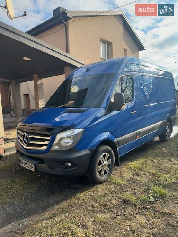 Грузовой фургон Mercedes-Benz Sprinter 2015 в 
