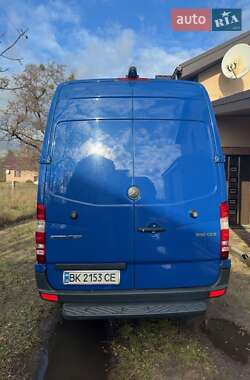 Грузовой фургон Mercedes-Benz Sprinter 2015 в 