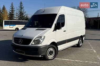 Вантажний фургон Mercedes-Benz Sprinter 2010 в Ужгороді