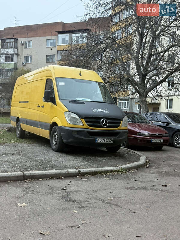 Грузовой фургон Mercedes-Benz Sprinter 2009 в Ужгороде