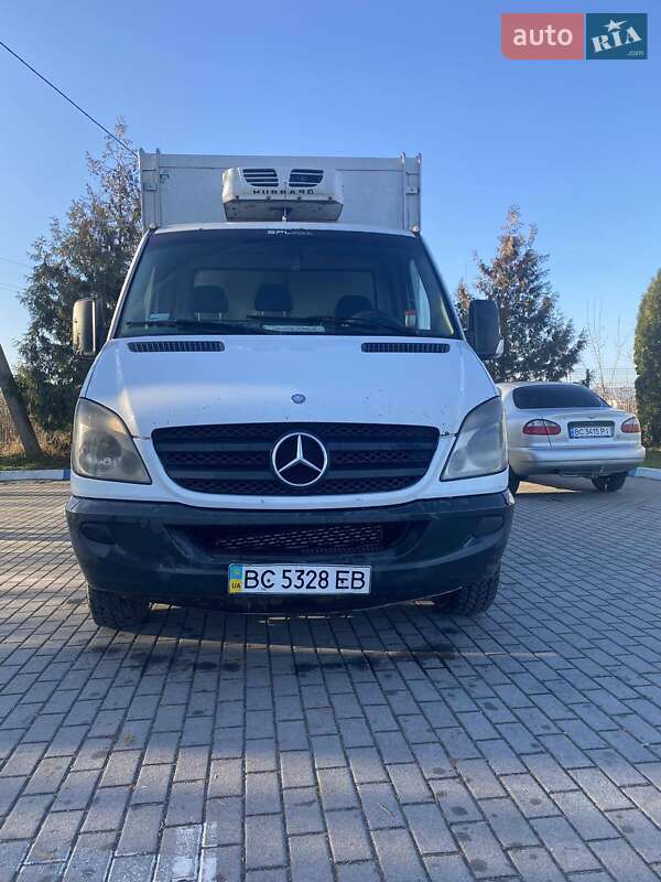 Грузовой фургон Mercedes-Benz Sprinter 2010 в Львове