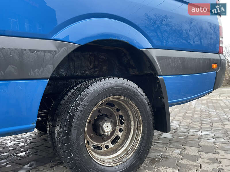 Грузопассажирский фургон Mercedes-Benz Sprinter 2009 в Черновцах