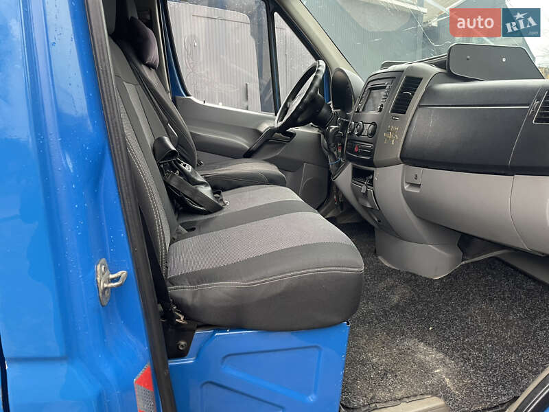 Грузопассажирский фургон Mercedes-Benz Sprinter 2009 в Черновцах