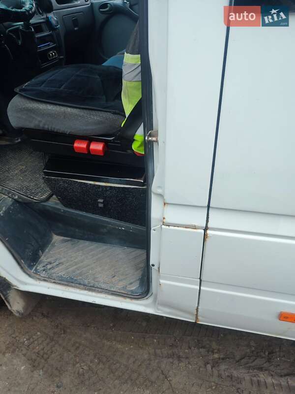 Микроавтобус Mercedes-Benz Sprinter 2005 в Чорткове