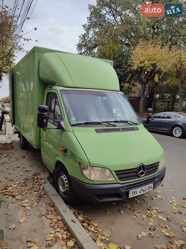 Вантажний фургон Mercedes-Benz Sprinter 2005 в 