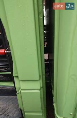 Вантажний фургон Mercedes-Benz Sprinter 2005 в 