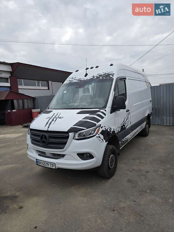 Вантажопасажирський фургон Mercedes-Benz Sprinter 2020 в Одесі