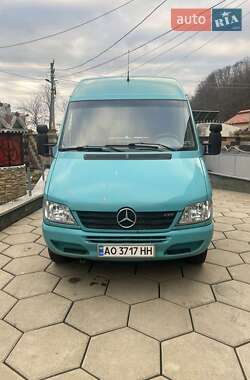 Вантажопасажирський фургон Mercedes-Benz Sprinter 2005 в Тячеві