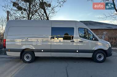 Грузопассажирский фургон Mercedes-Benz Sprinter 2022 в Черновцах