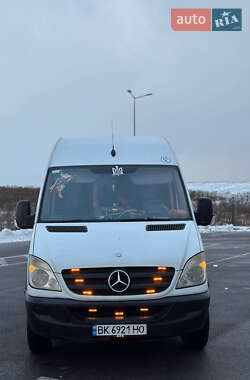 Вантажний фургон Mercedes-Benz Sprinter 2006 в Рівному