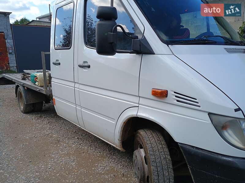 Mercedes-Benz Sprinter 2005