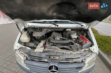 Грузовой фургон Mercedes-Benz Sprinter 2001 в 