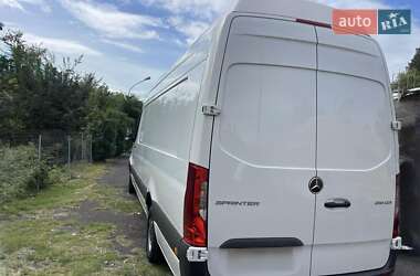 Грузовой фургон Mercedes-Benz Sprinter 2022 в Черновцах