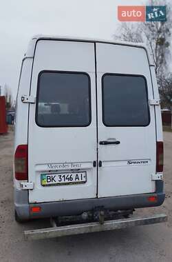 Вантажопасажирський фургон Mercedes-Benz Sprinter 2002 в Дубровиці