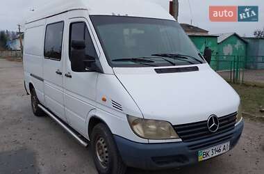 Вантажопасажирський фургон Mercedes-Benz Sprinter 2002 в Дубровиці