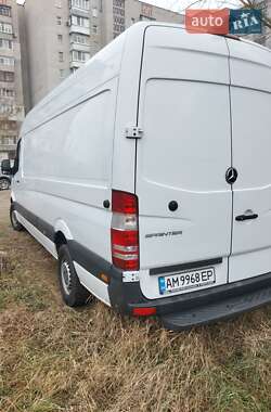 Грузовой фургон Mercedes-Benz Sprinter 2016 в 