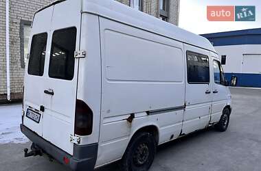 Грузопассажирский фургон Mercedes-Benz Sprinter 2004 в Ровно