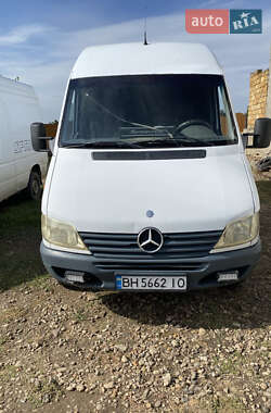 Грузовой фургон Mercedes-Benz Sprinter 2002 в 