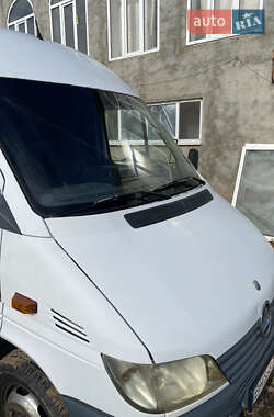 Грузовой фургон Mercedes-Benz Sprinter 2002 в 