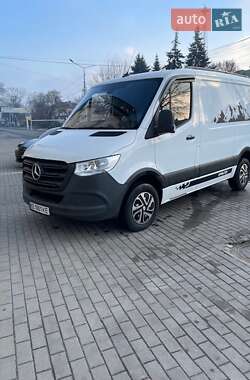 Вантажний фургон Mercedes-Benz Sprinter 2019 в Дніпрі