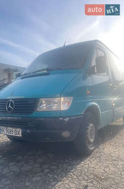 Вантажний фургон Mercedes-Benz Sprinter 1998 в Рівному