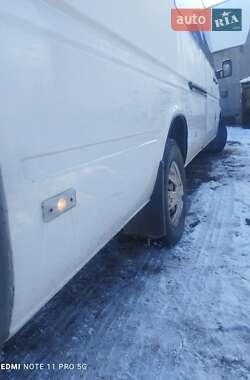 Микроавтобус Mercedes-Benz Sprinter 2000 в 
