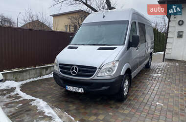 Вантажопасажирський фургон Mercedes-Benz Sprinter 2011 в Чернівцях