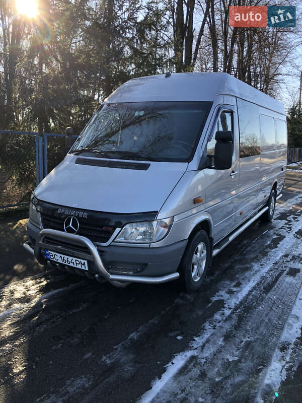 Мікроавтобус Mercedes-Benz Sprinter 2005 в 