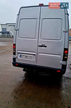 Вантажопасажирський фургон Mercedes-Benz Sprinter 2004 в Івано-Франківську