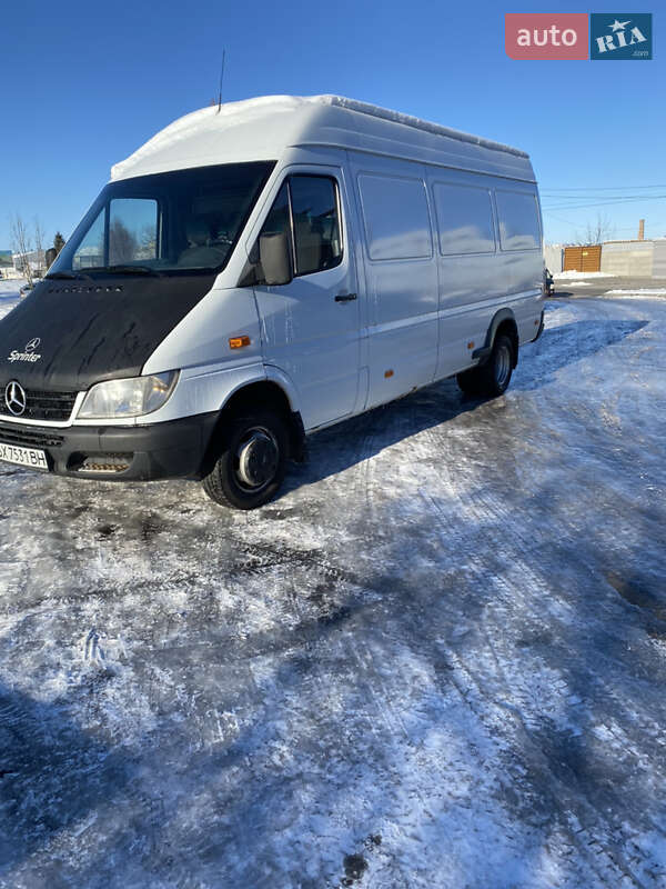 Вантажний фургон Mercedes-Benz Sprinter 2011 в Хмельницькому