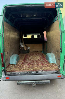 Грузовой фургон Mercedes-Benz Sprinter 2005 в 
