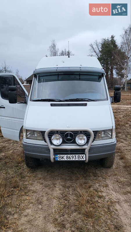 Мікроавтобус Mercedes-Benz Sprinter 2000 в Рівному