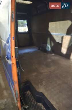 Грузовой фургон Mercedes-Benz Sprinter 2005 в 