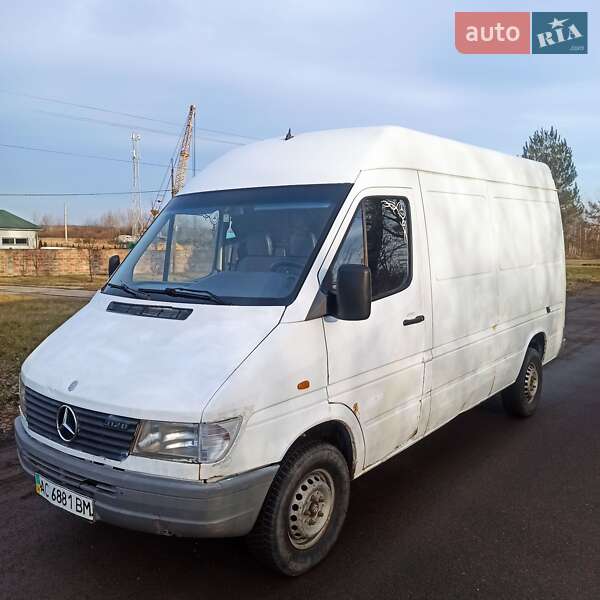 Грузовой фургон Mercedes-Benz Sprinter 1997 в Луцке