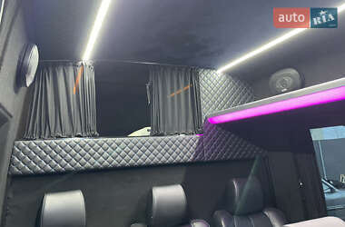 Грузовой фургон Mercedes-Benz Sprinter 2020 в 