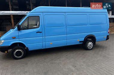 Вантажний фургон Mercedes-Benz Sprinter 2000 в Києві