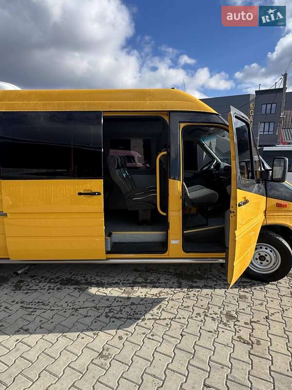 Микроавтобус Mercedes-Benz Sprinter 2006 в Черновцах
