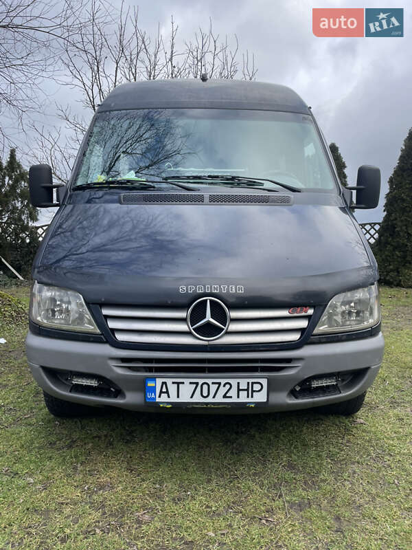 Грузопассажирский фургон Mercedes-Benz Sprinter 2005 в Косове