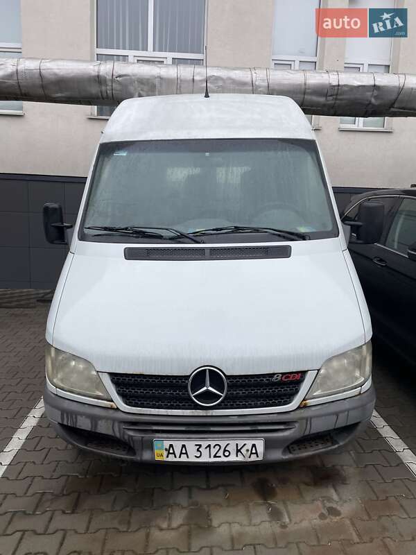 Грузовой фургон Mercedes-Benz Sprinter 2005 в 